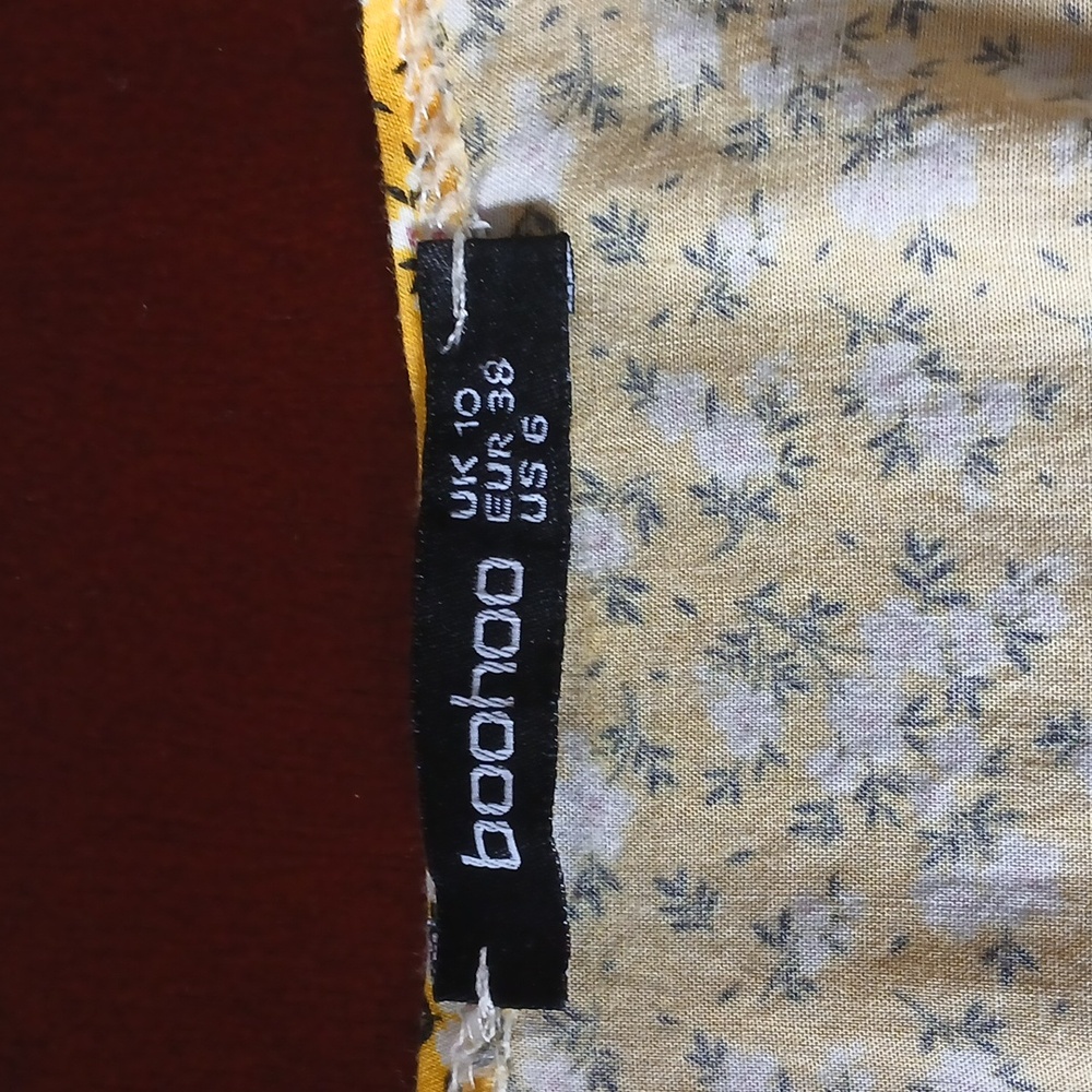 Boohoo Ditsy Floral Flared Dress - Picture 6 of 8